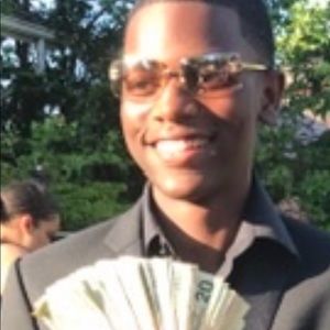 Meet your Posher, Deandre